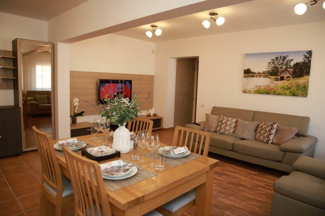 Cozy Apartment In Brasov Exterior photo